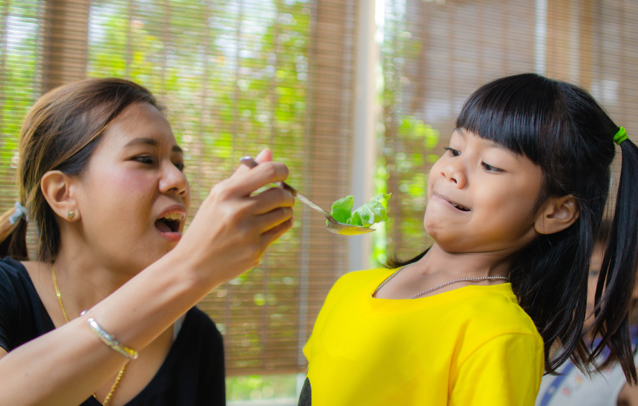 Asian child pressure lettuce